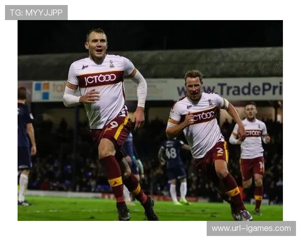 普利茅斯主场战雷丁，前锋状态火热