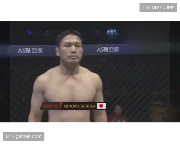 后台花絮：两位选手在医务室相遇，就比赛中的一次缠斗动作友好交流